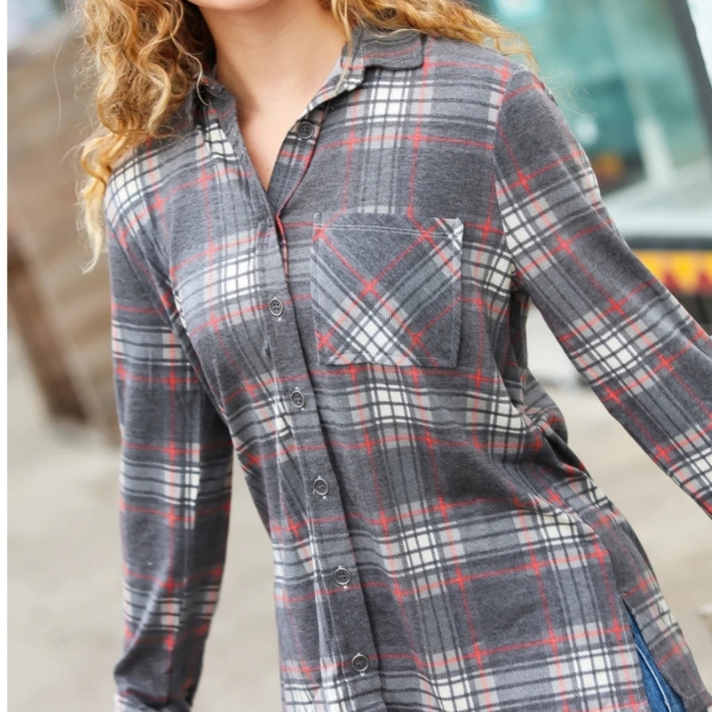 Women's Plaid Button Down Shirt - Picture 3 of 7